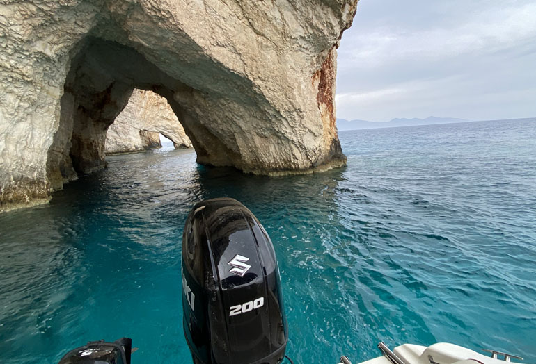 Shipwreck - Blue Caves Private Cruise tsilivi zakynthos