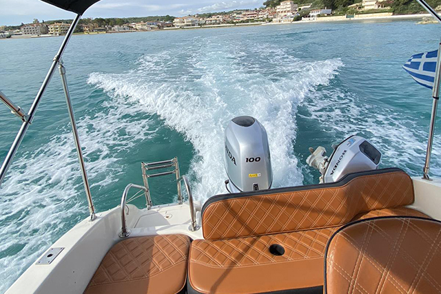 shipwreck beach blue caves cruises