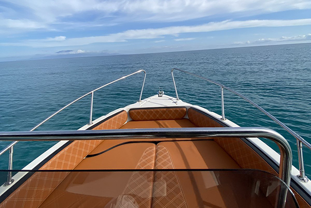 shipwreck beach blue caves cruises